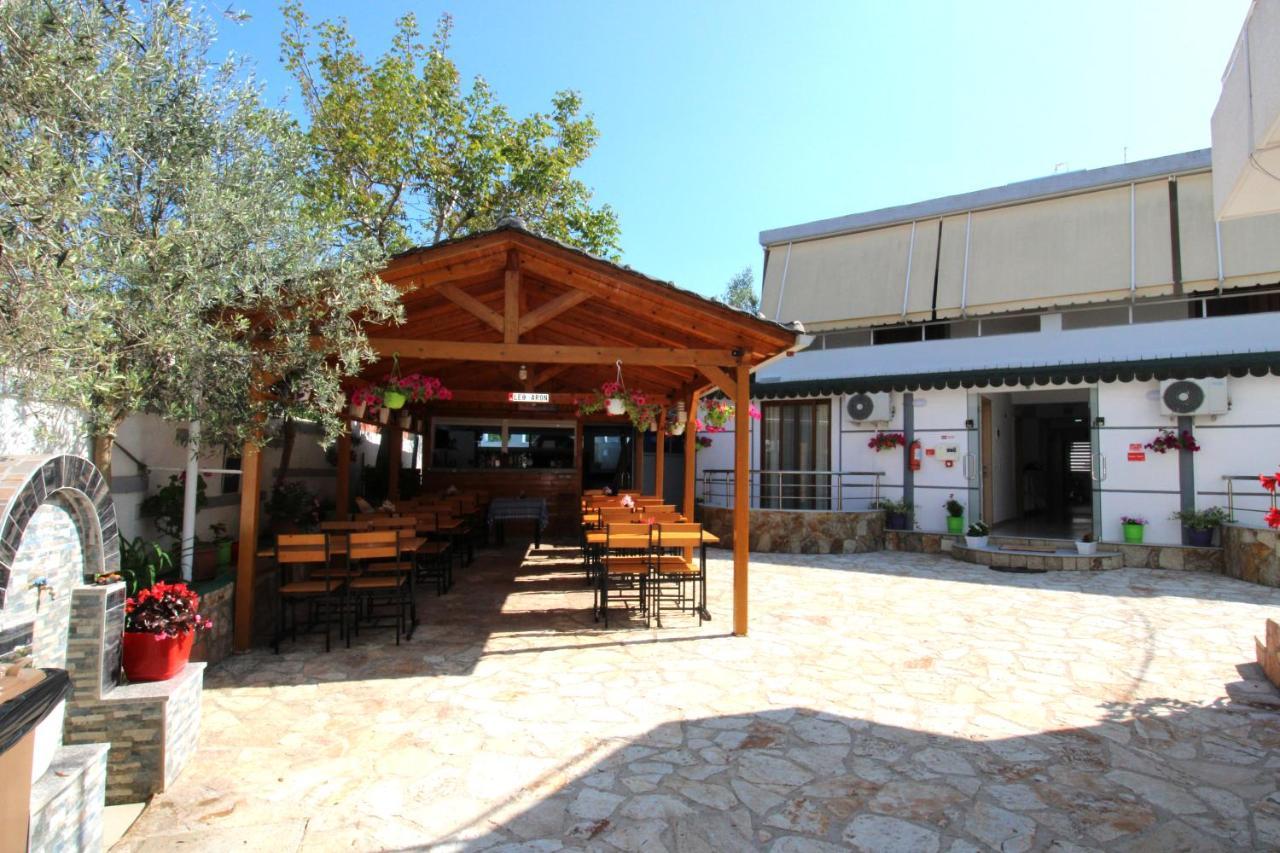 Vila Reni Risi Ksamil Exteriör bild
