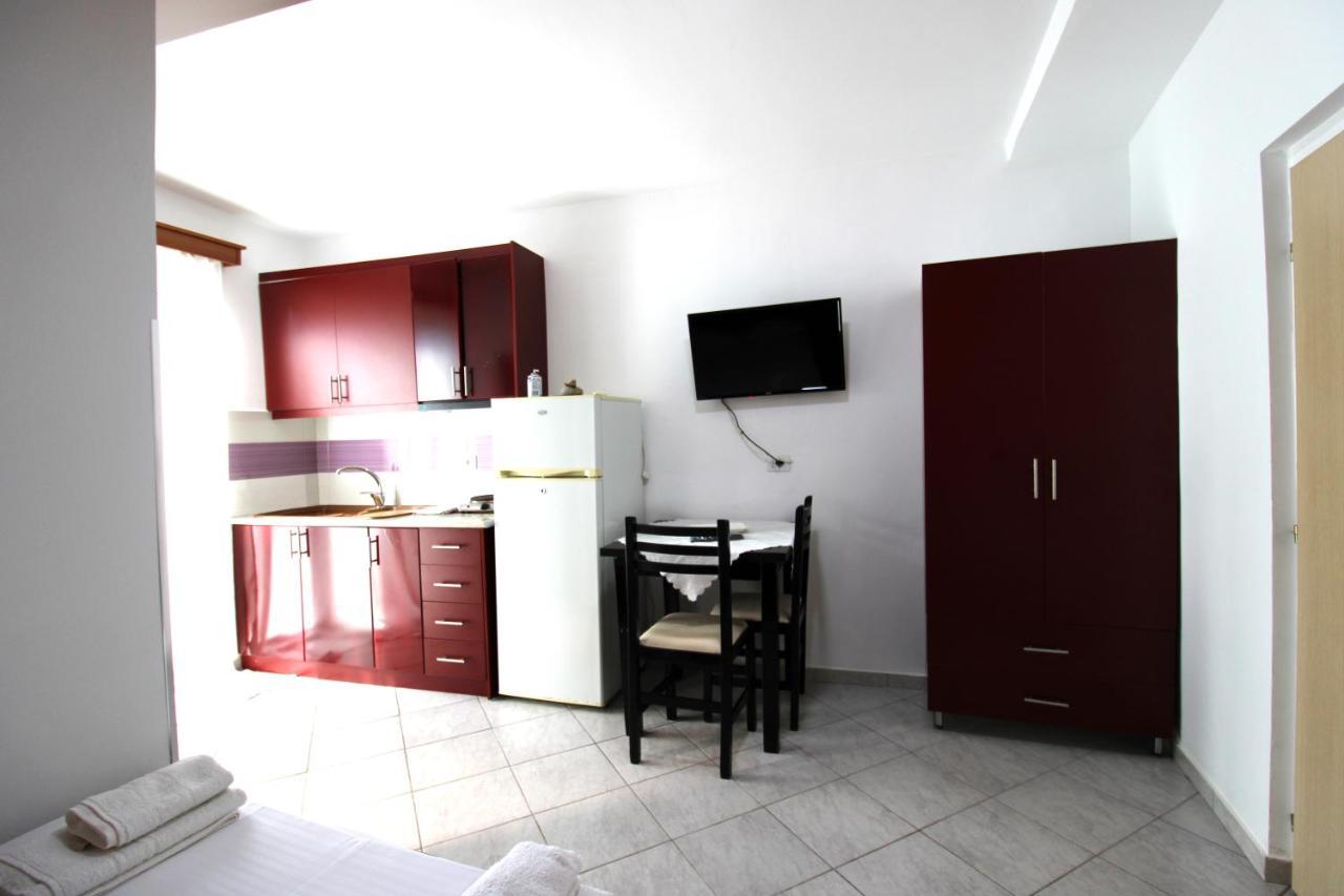 Vila Reni Risi Ksamil Exteriör bild